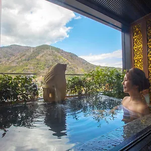 Balinese Onsen Airu 4*, Hakone Japão